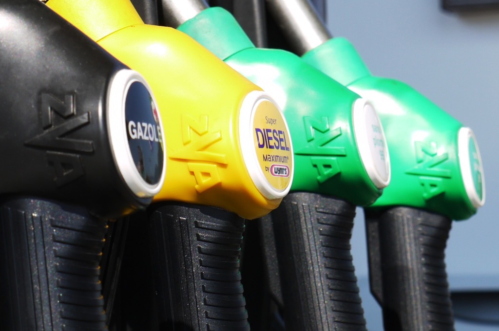 Choisir le carburant de sa future voiture essence ou diesel